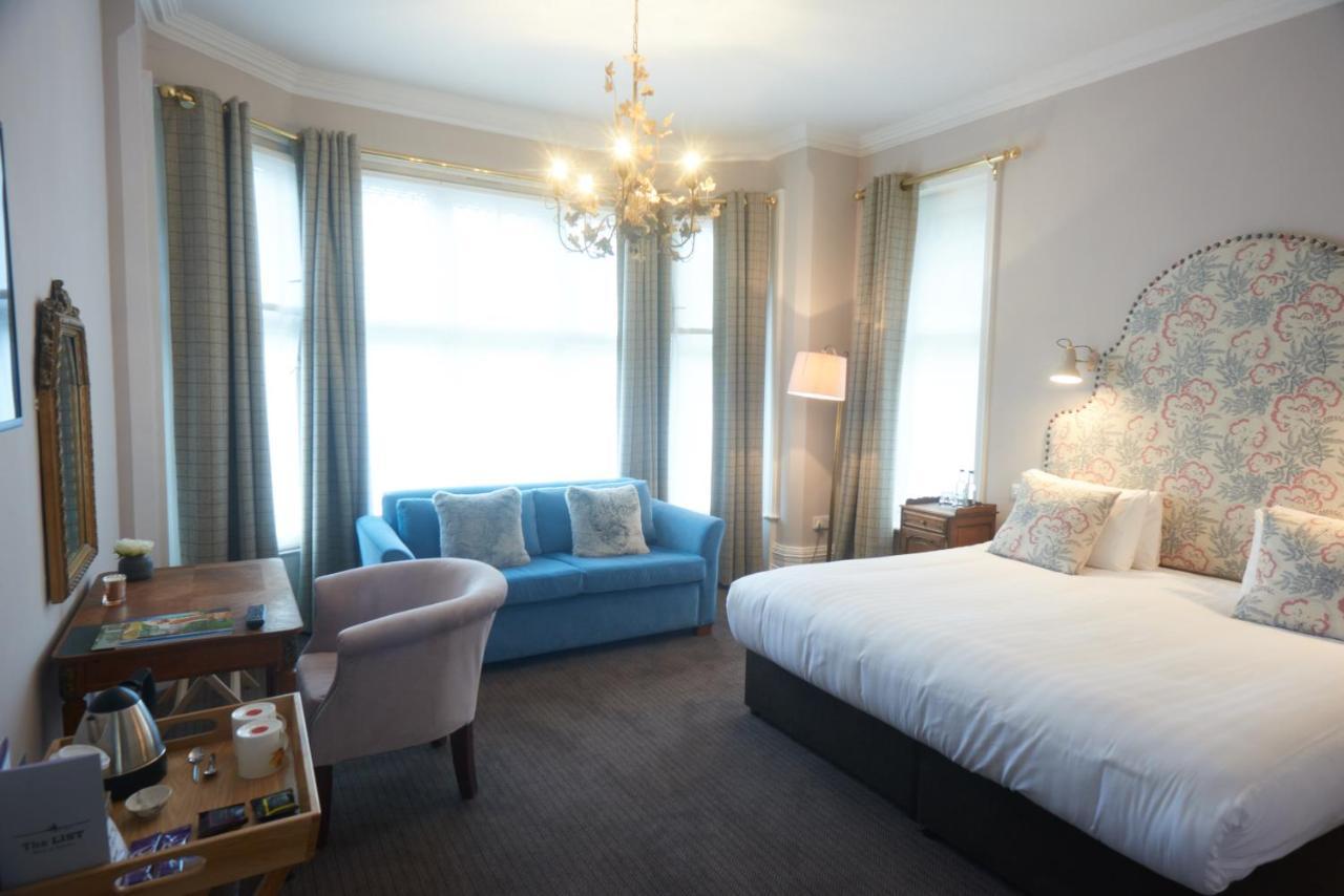 Embankment Hotel Bedford Bagian luar foto