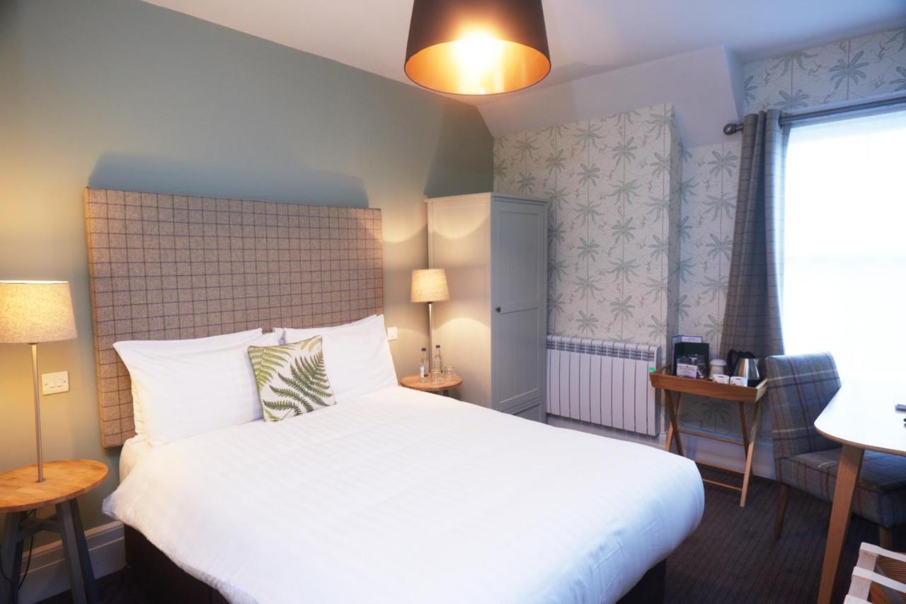 Embankment Hotel Bedford Bagian luar foto