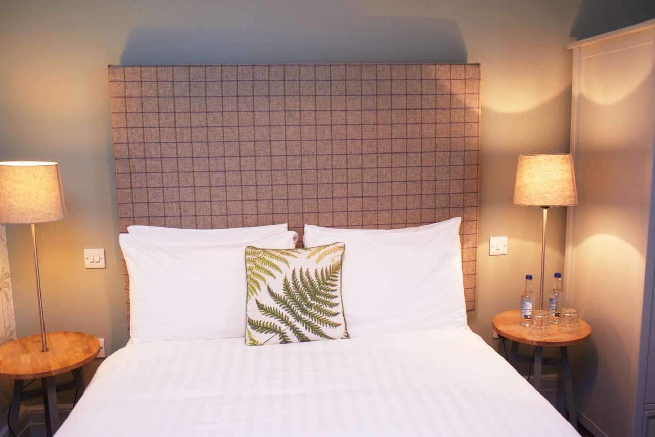 Embankment Hotel Bedford Bagian luar foto